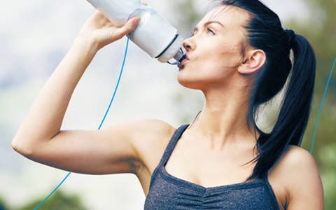 Curta o verão com energia: hidratação é regra